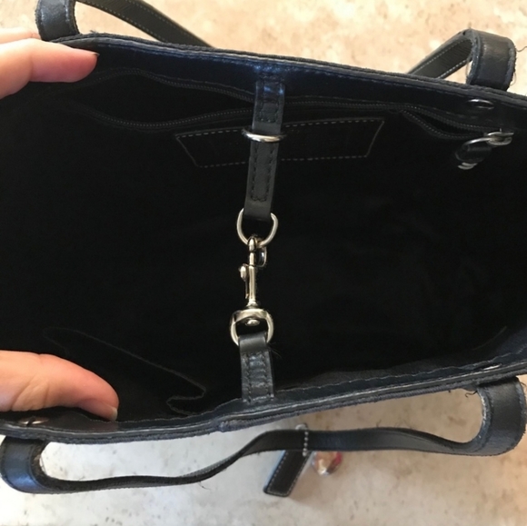 Coach | Signature Coach Tote Black & Metallic - Picture 4 of 8